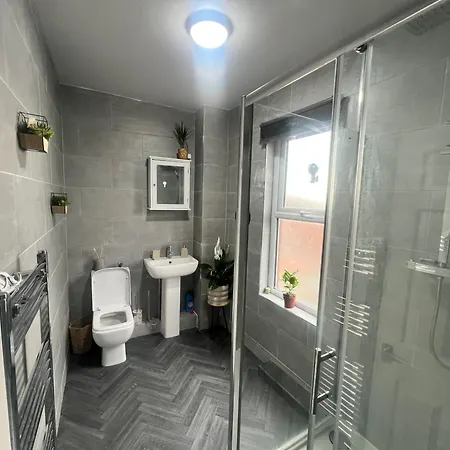 The Bluebird I 利兹