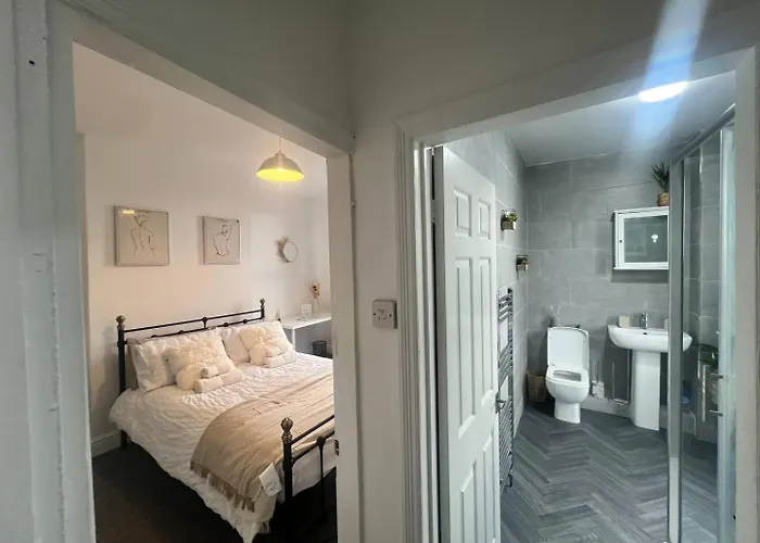 The Bluebird I Bed & Breakfast 3*