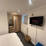 The Bluebird I 3* Leeds
